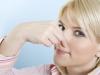 Звідки з'являється неприємний запах з рота і як його усунути
