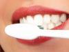 Цікаві та доступні способи відбілювання зубів
